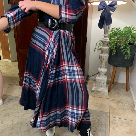 Isabelle Sinclair Maxi Dress - Picture 3 of 9